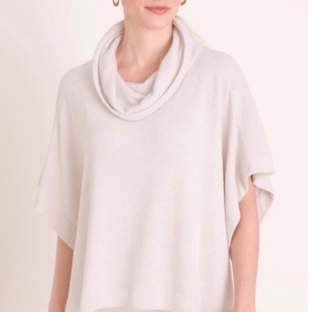 Barefoot dreams ultra lite cowl neck poncho s/m oversized excellent used
